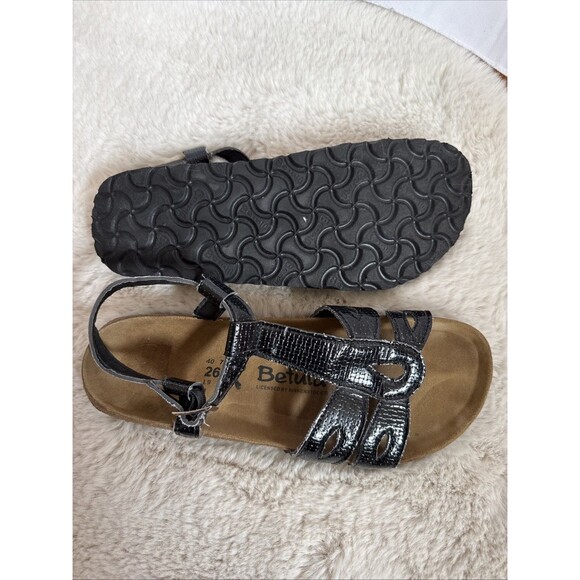 Black Patent Leather Sandals. Betula by Birkenstock. Size 40 - Picture 8 of 8